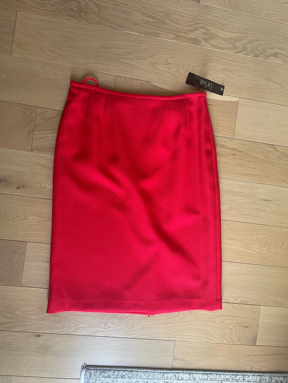Le Suit Red Women's Blazer and Skirt Set - Picture 6 of 6